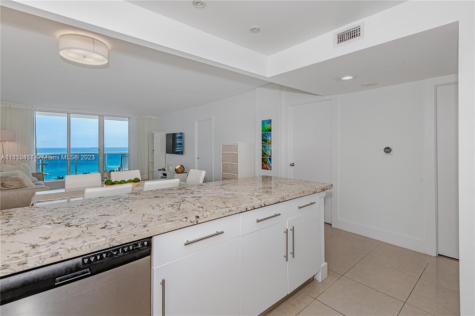 Spectacular condo